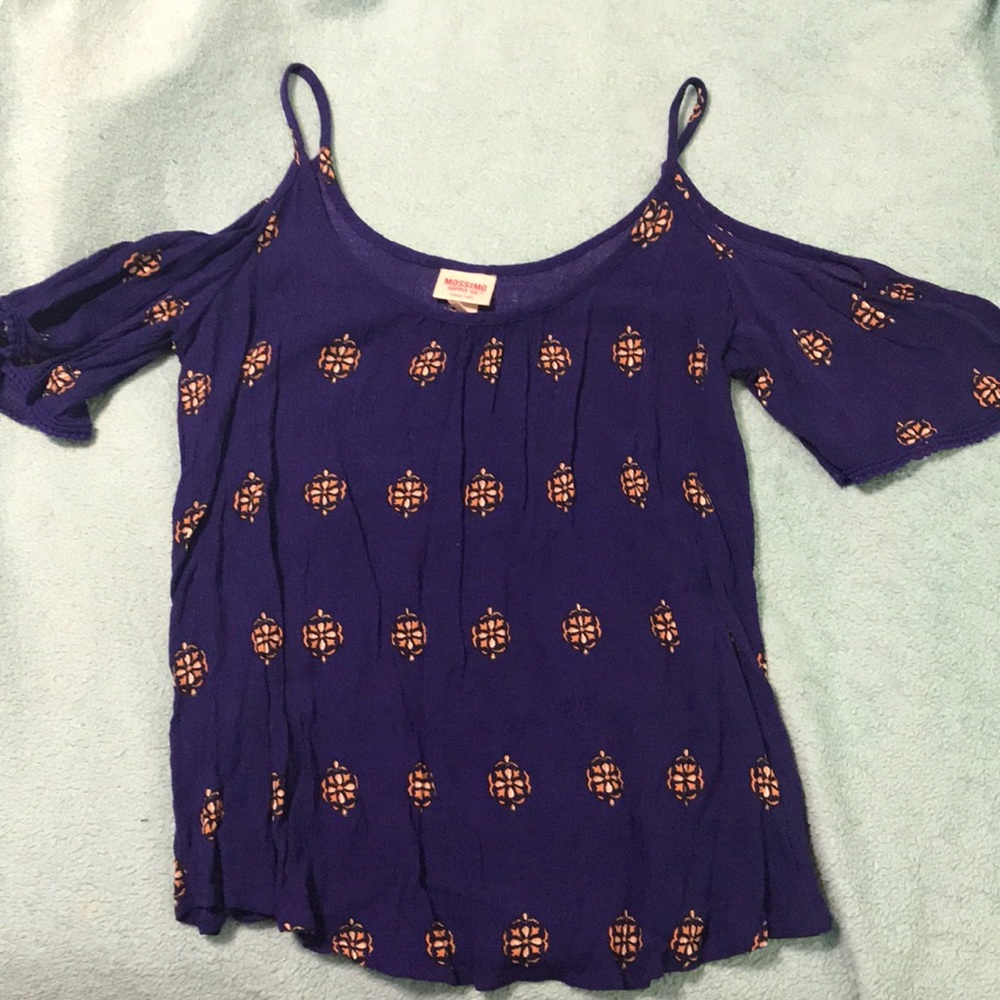 🍍 Cold shoulder flowy blue tank